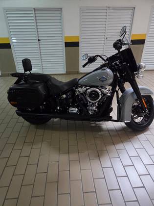 HARLEY-DAVIDSON SOFTAIL HERITAGE CLASSIC 